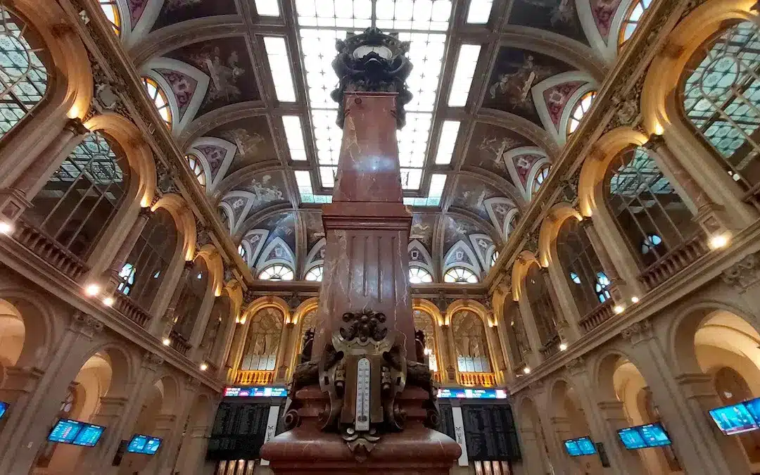 Telefónica sube más de un 6% y saca al IBEX 35 de apuros