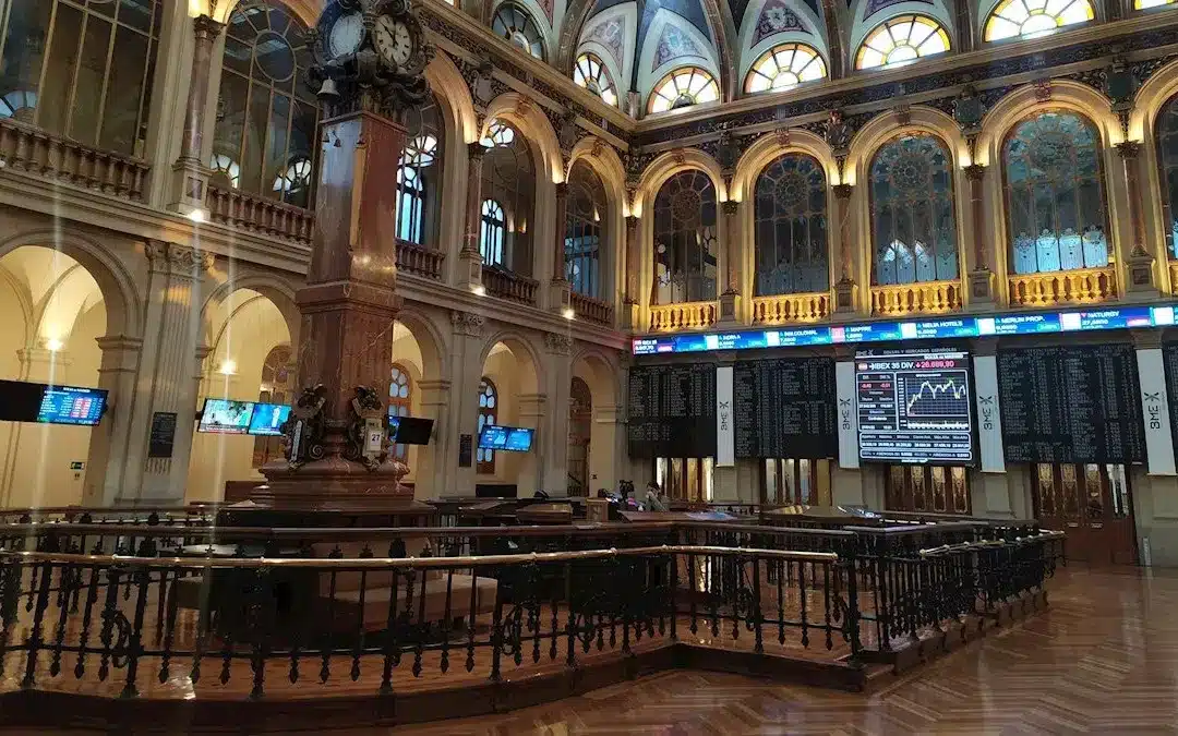 El IBEX 35 recupera el 8.700 de la mano de la banca